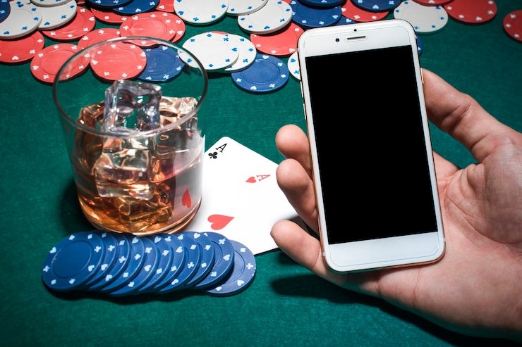 Jackpot prize alert notification on mobile